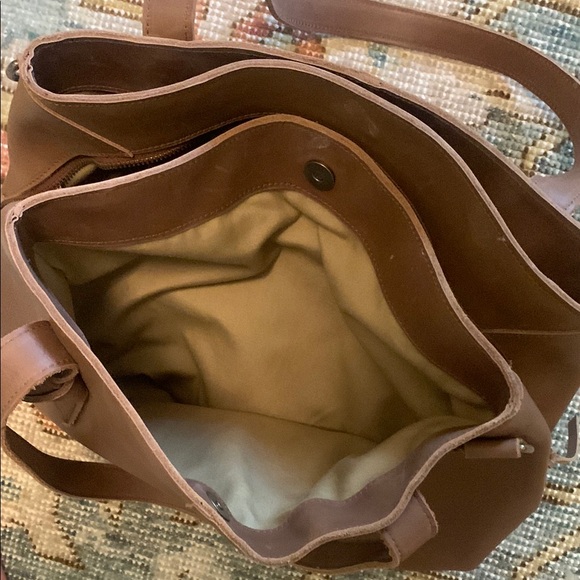 Able Brown Leather Tote with Structured Design - Picture 4 of 10